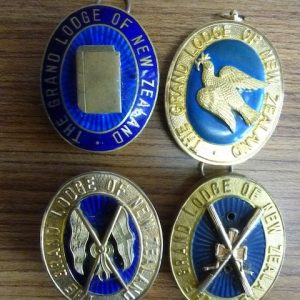 Collar emblems - used